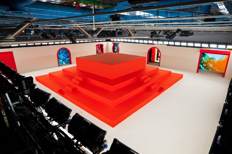 Oscar Wang and Li-Ning Co-Created an Immersive SS24 Runway Experience