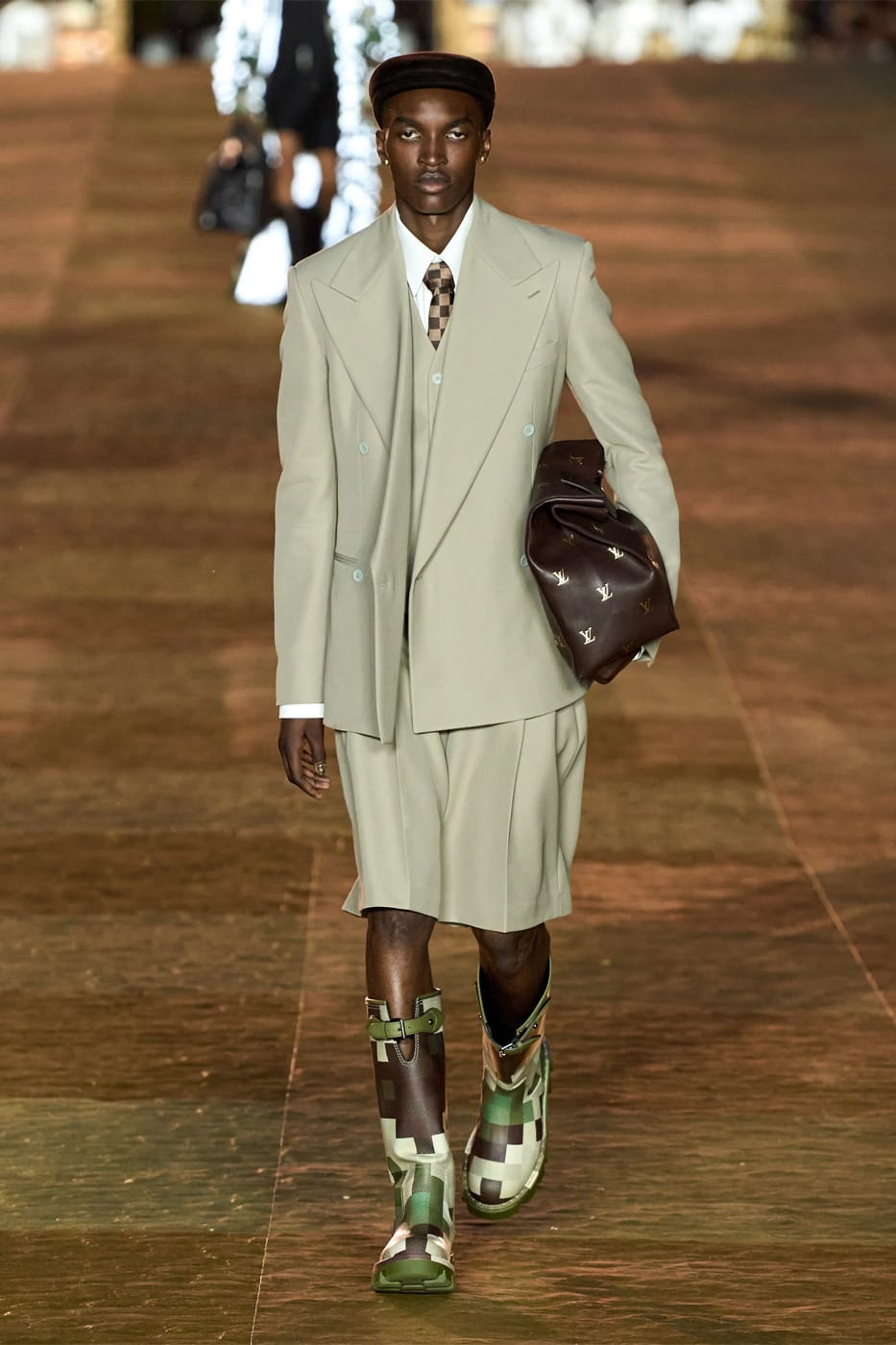 Louis Vuitton  SpringSummer 2023  Paris Fashion Week  Essential Homme
