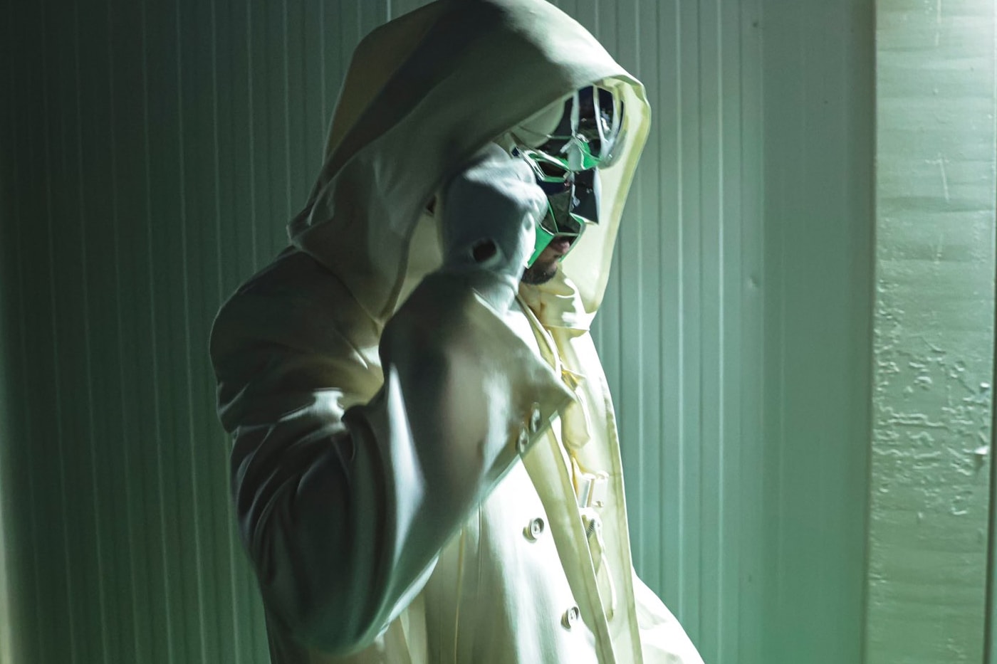 The Weeknd wears mf doom custom mask pays homage tetsuya nakamura sorayama portugal performance tour info