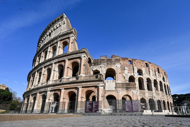 Tourist Vandalizes Roman Colosseum Italy