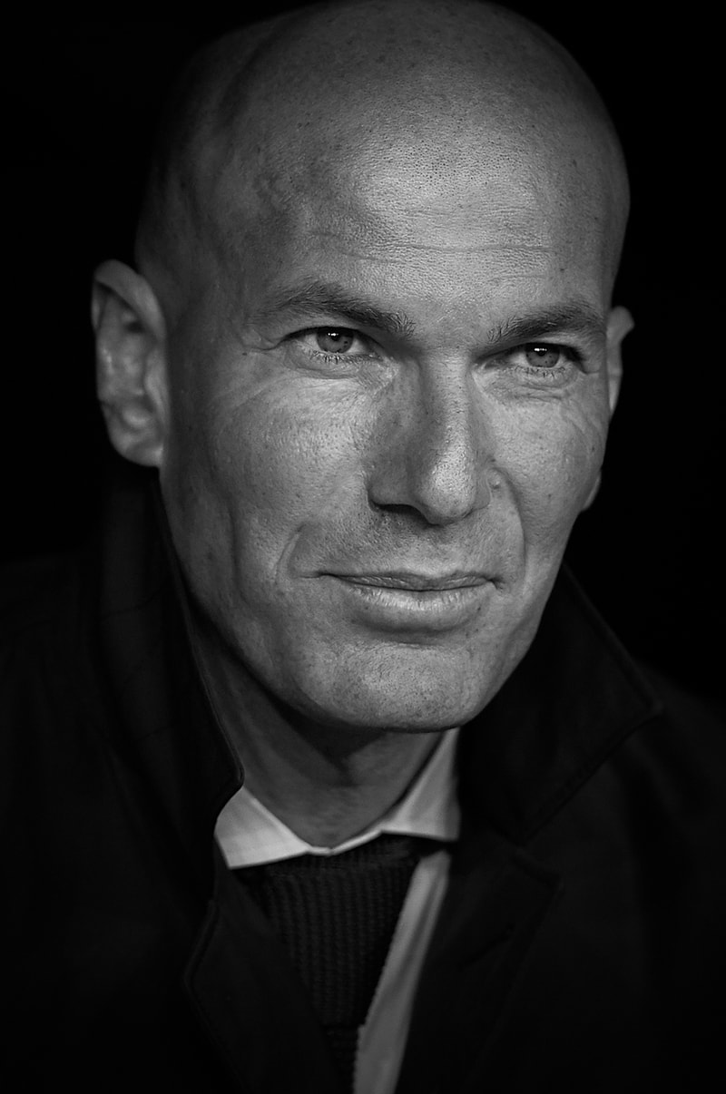 EA Sports FC FUTURES Zinedine Zidane Z5 Football
