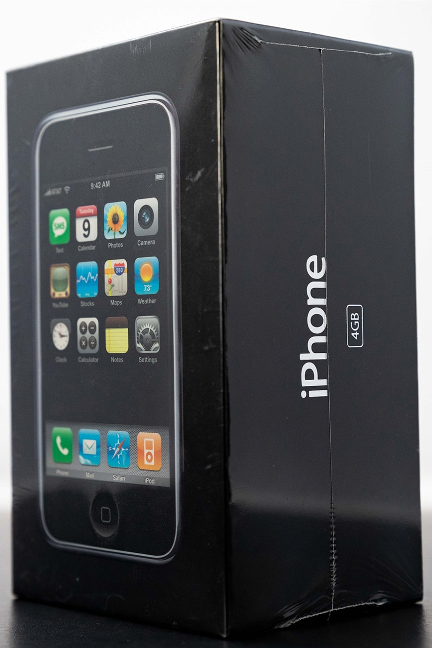Apple iPhone 4 4GB 2007 Factory Sealed Version $190,372.80 USD Sold Auction 