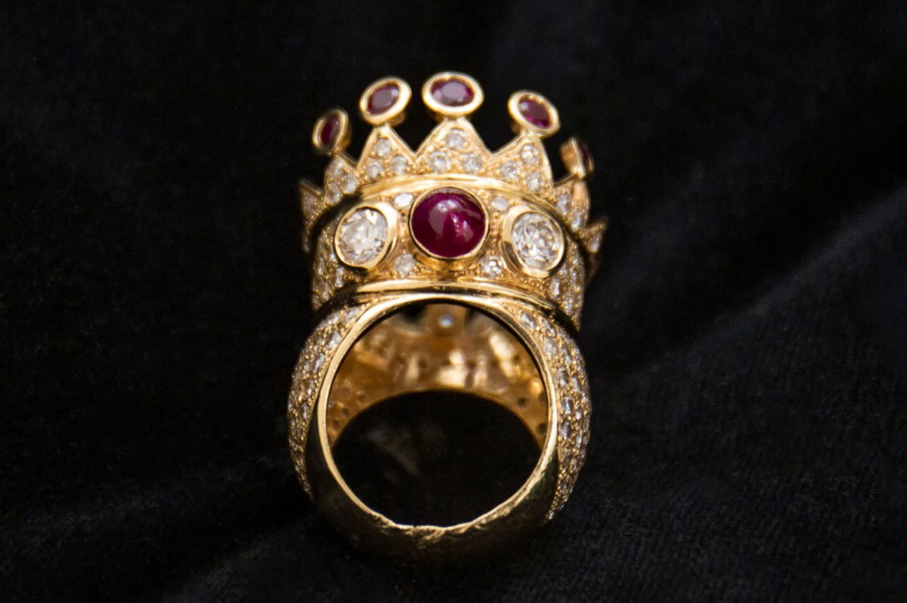2Pac’s Gold, Ruby and Diamond Ring Heads to Auction Fashion 