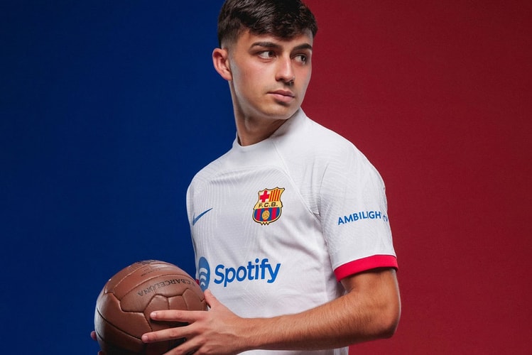 FC Barcelona Pays Homage to Club Legend Johan Cruyff for 2023/24 Away Jersey