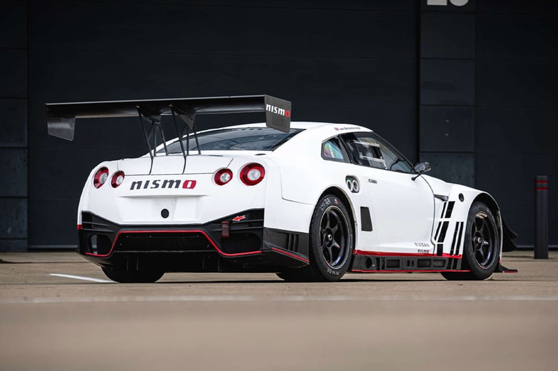 Nissan GT-R Nismo: Performance Car of the Year 2018 4th Place