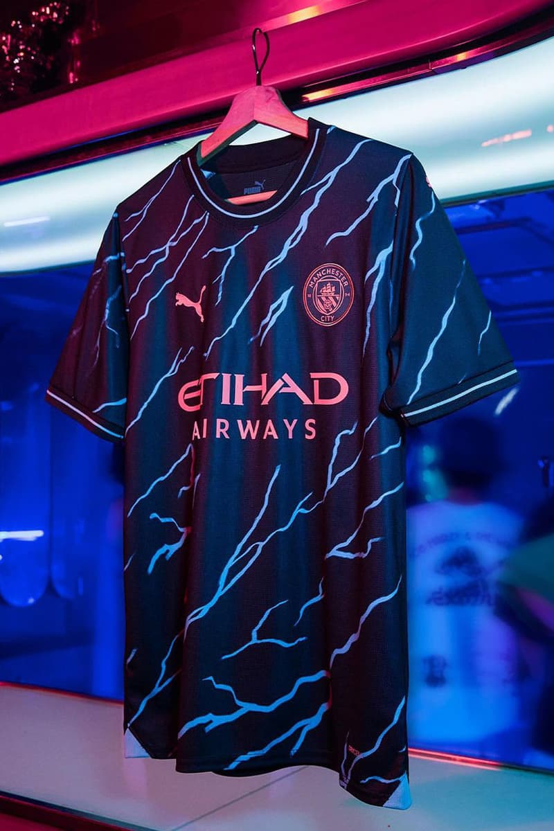 Manchester City Football Club PUMA 2023/24 Third Kit Soccer Football Sports Erling Haaland Mateo Kovacic Jack Grealish Kevin De Bruyne