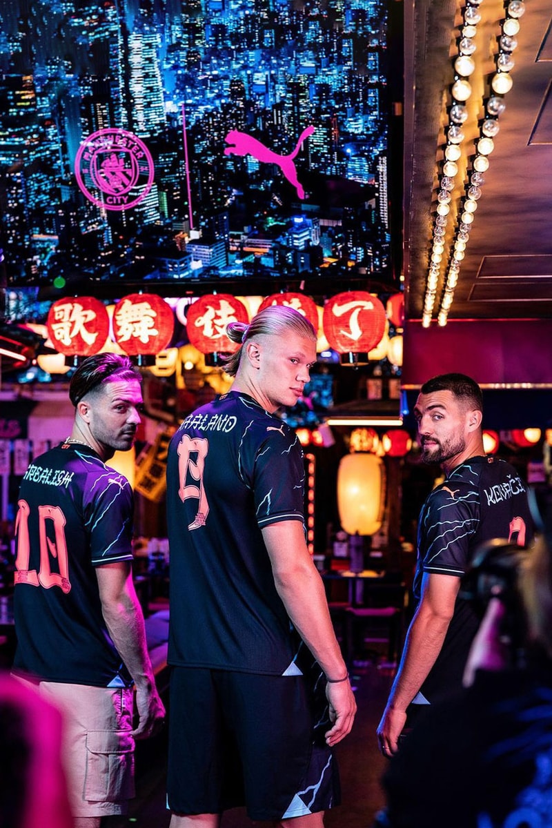 Manchester City Football Club PUMA 2023/24 Third Kit Soccer Football Sports Erling Haaland Mateo Kovacic Jack Grealish Kevin De Bruyne