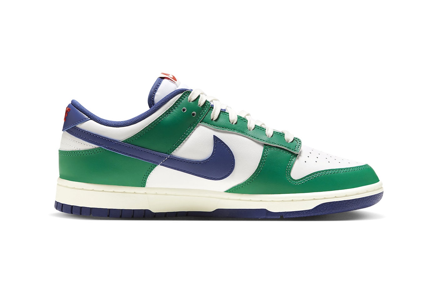 Dunk Low Gorge Green Team Red