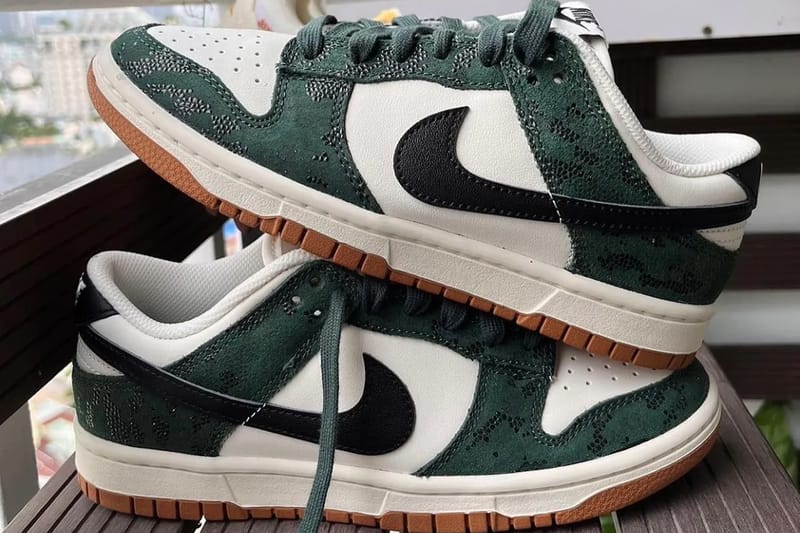 dunks green and white