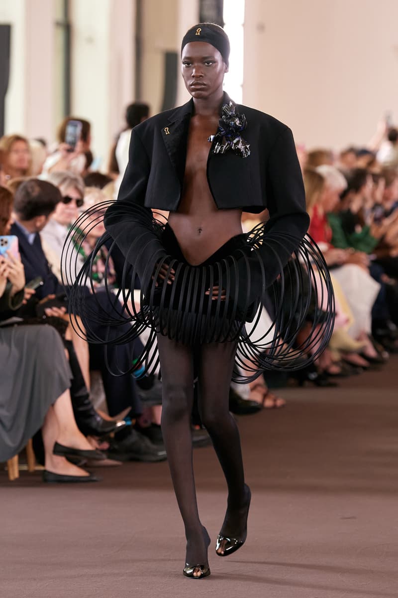 Schiaparelli Fall 2023 Daniel Roseberry Paris Couture Week FW23 Runways Celebrities Front Row