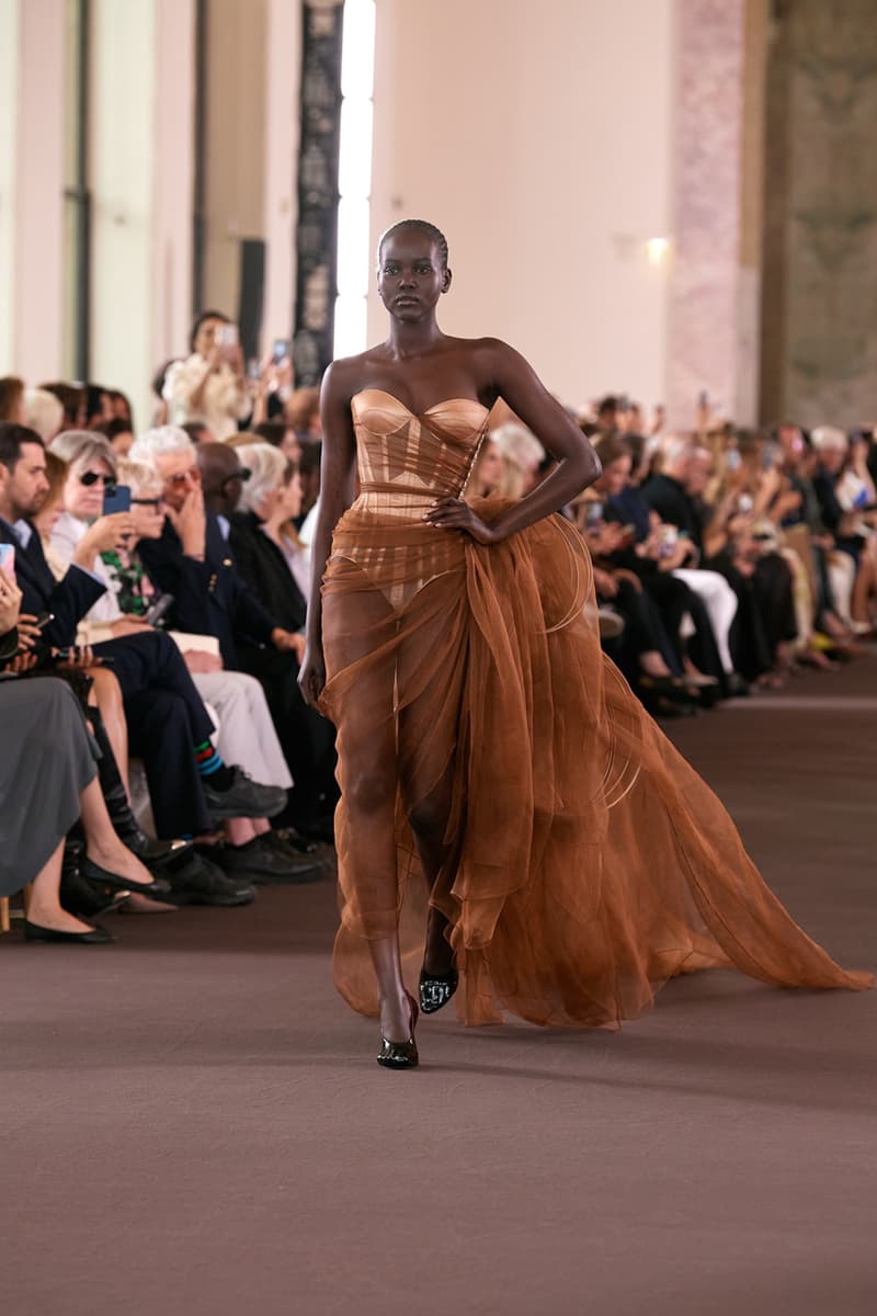 Schiaparelli Fall 2023 Daniel Roseberry Paris Couture Week FW23 Runways Celebrities Front Row