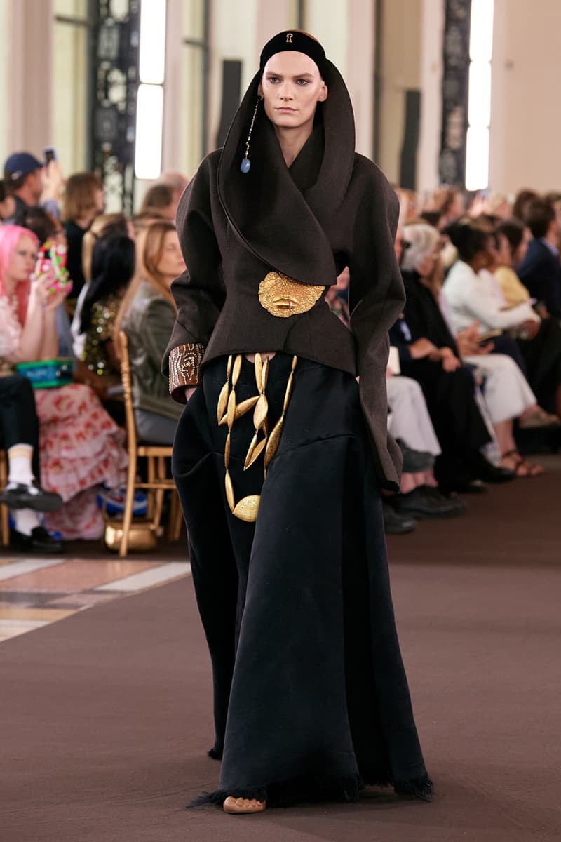 Schiaparelli Fall 2023 Daniel Roseberry Paris Couture Week FW23 Runways Celebrities Front Row