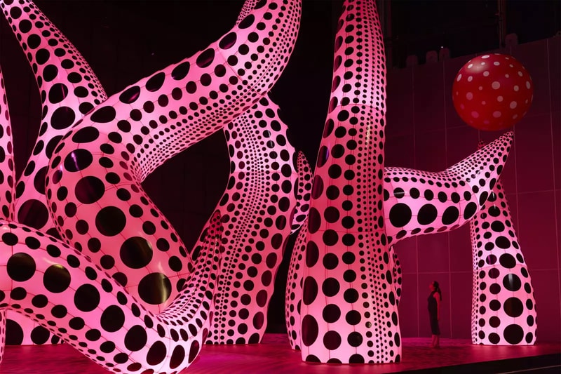 New Yayoi Kusama Exhibition in NYC Features Massive Sculptures