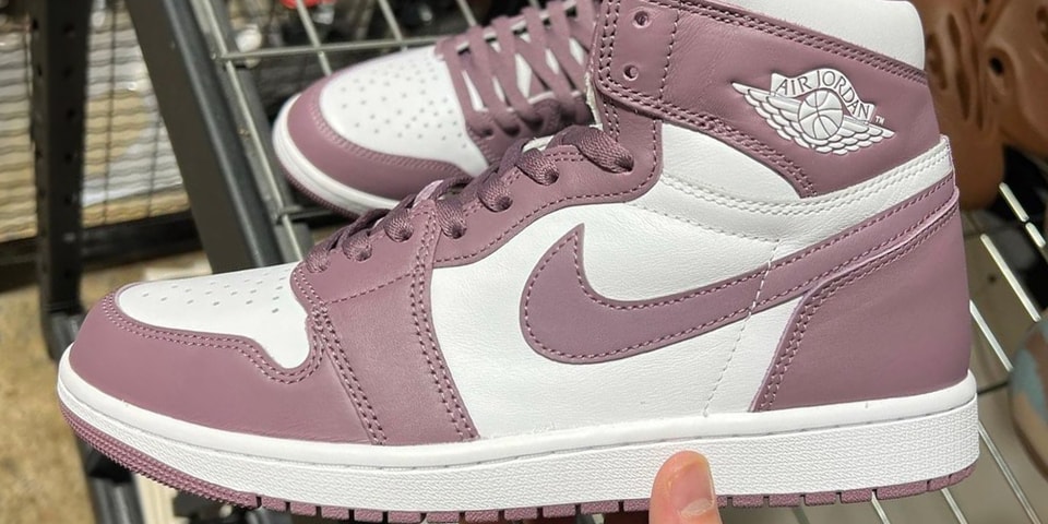 In-Hand Look at the Air Jordan 1 Retro High OG "Sky J Mauve"