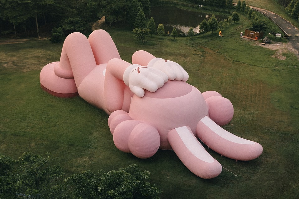 Kaws holiday indonesia accomplice pink 2023 - Dope! Gallery