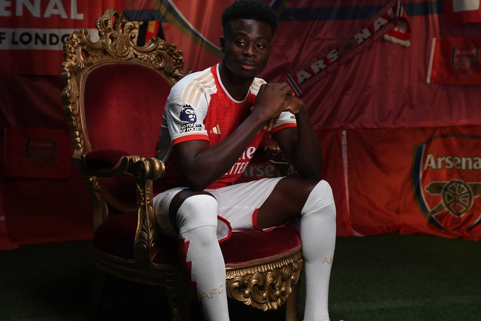 Arsenal Midfielder Bukayo Saka's New Balance Boots Are Out Now - Sports  Illustrated FanNation Kicks News, Analysis and More