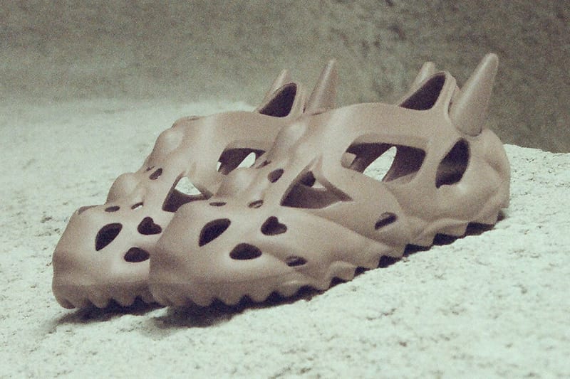 ESENES WORLDWIDE Releases Its "Boneheads" Clog In a New "Sand" Colorway