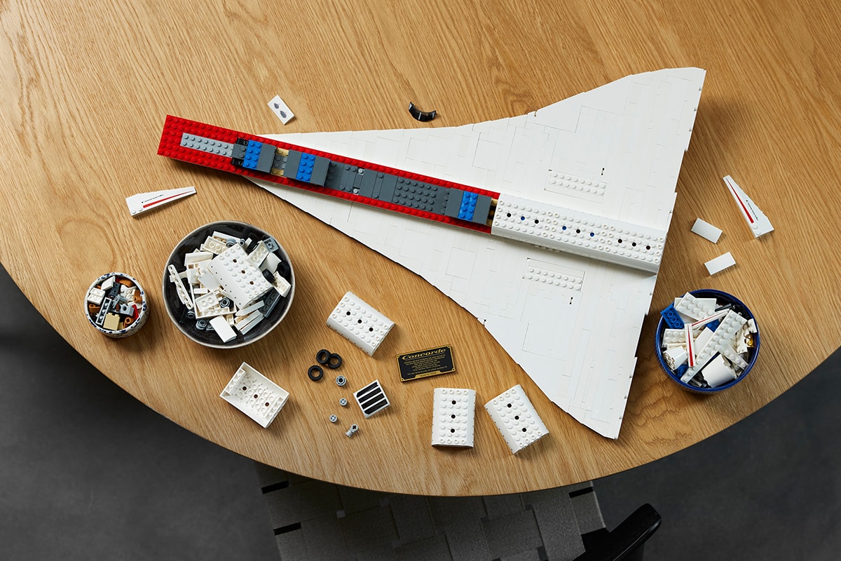 Review: Building LEGO's 2,083 Piece Concorde Model