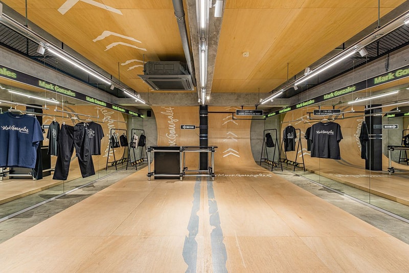 Mark Gonzales Brings Car Wash-Inspired Pop-Up To South Korea seoul industrial Seongdong-gu district skate streetwear los angeles car wash yellow orange graphics merchandise available everyday spaces such as game arcades, small markets, auto repair shops, and public saunas niiiz design lab