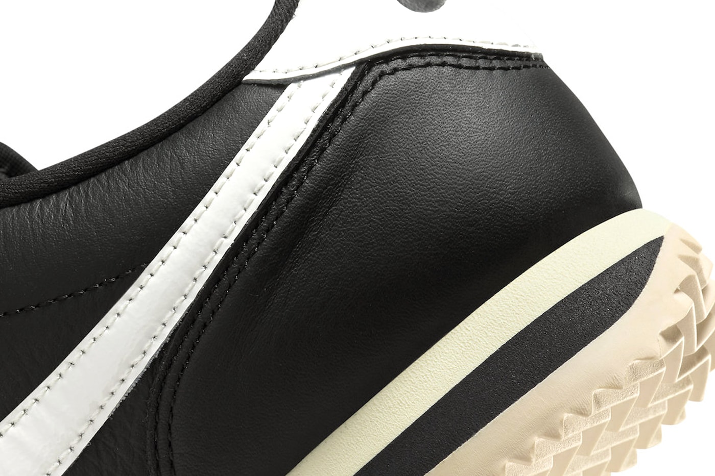 Nike Classic Cortez Premium Black/Sail Release