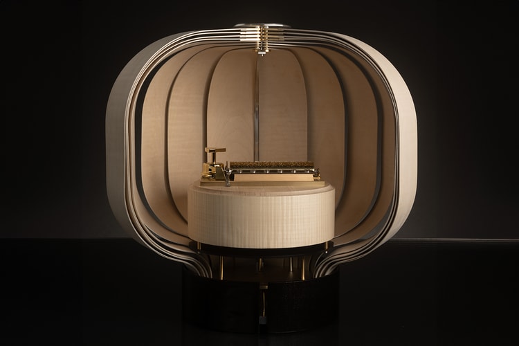 REUGE’s Onkõ Piece Interplays on Light, Sound, Wood, and Metal