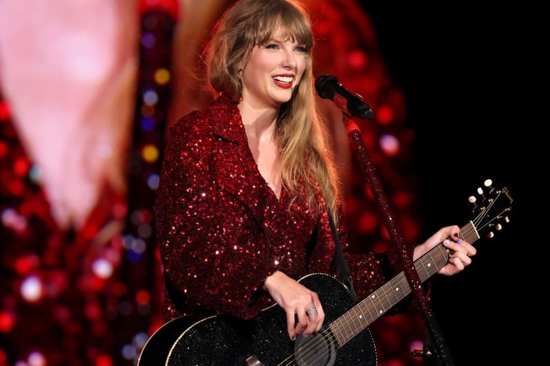 Taylor Swift Pays Her "The Eras Tour" Crew Over $55 Million USD in Bonuses swfities concerts performances nashville country pop love story dancers sound technicians superstar