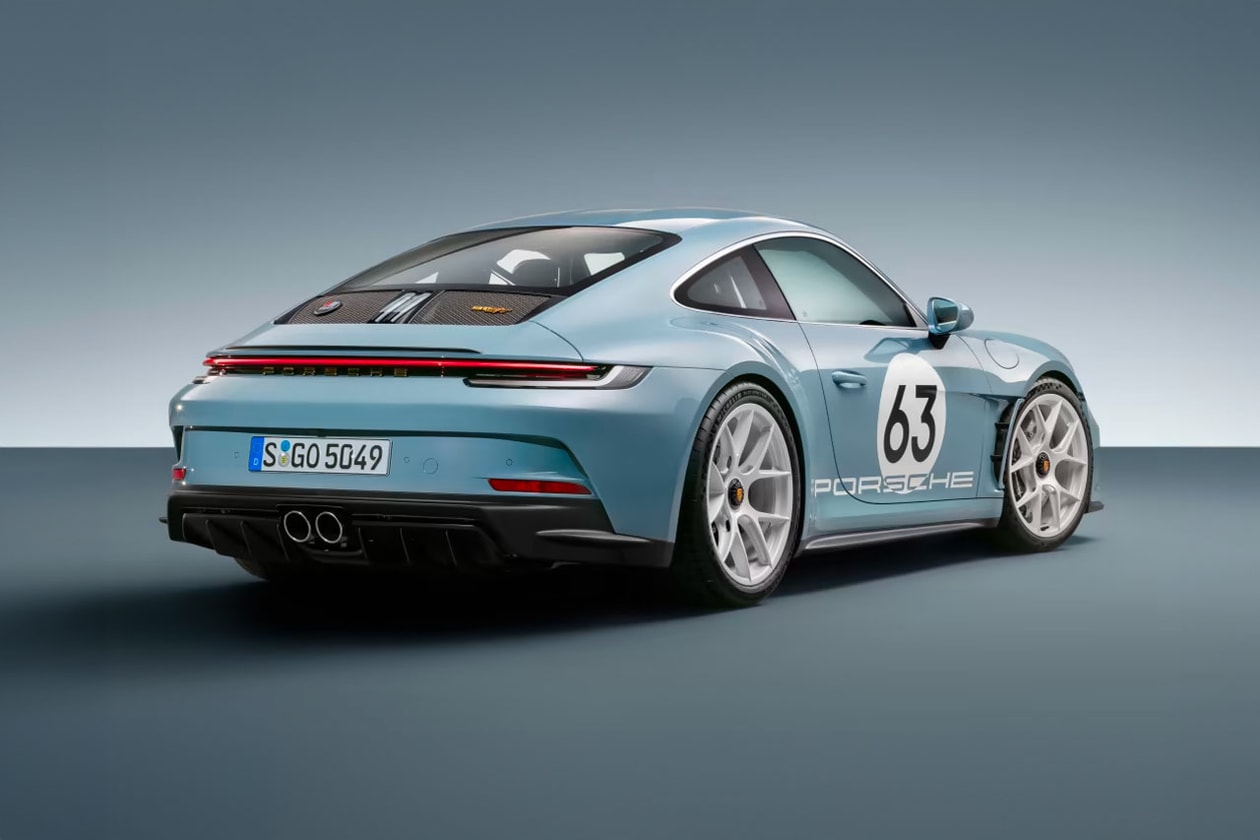 Porsche 911 S/T Shore Metallic Blue 2024 года выпуска