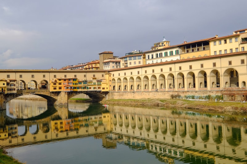 German Tourists Vandalize Florence Vasari Corridor