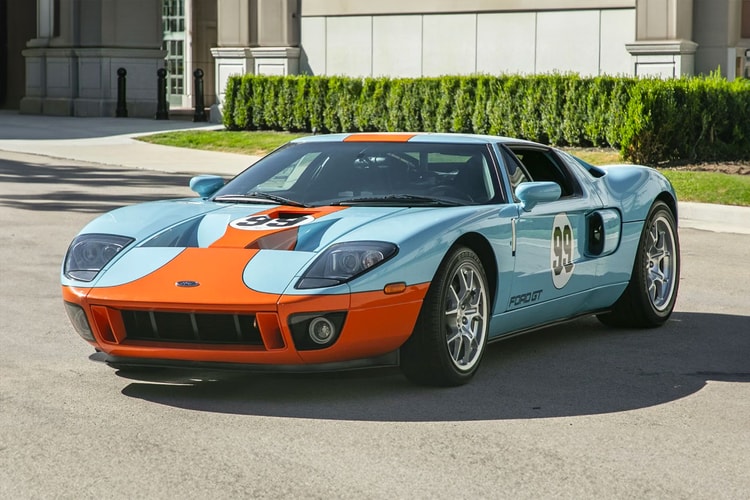 A 94-Mile 2006 Ford GT Heritage Edition Hits the Auction Block