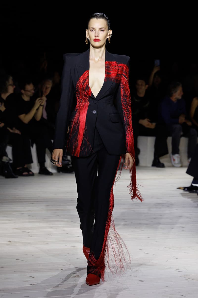 Alexander McQueen Spring Summer 2024 Paris Fashion Week menswear womenswear runway Sarah Burton