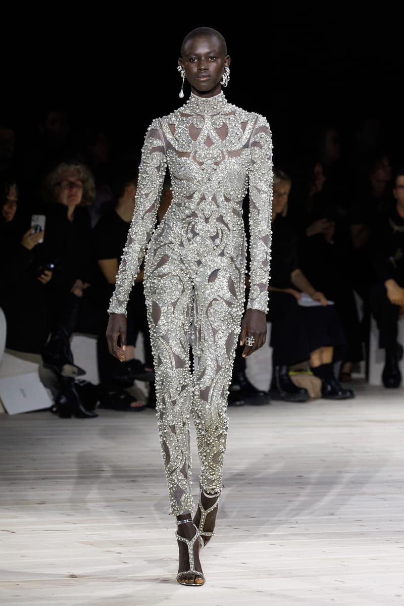 Alexander McQueen Spring Summer 2024 Paris Fashion Week menswear womenswear runway Sarah Burton