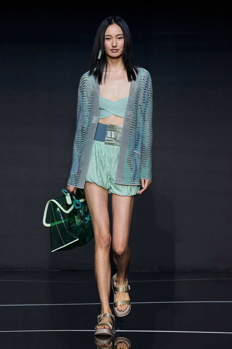 The Luxury Lifestyle Portal Milan Fashion Week: Emporio Armani  Spring/Summer 2022 - A&E Magazine, spring summer 2022 