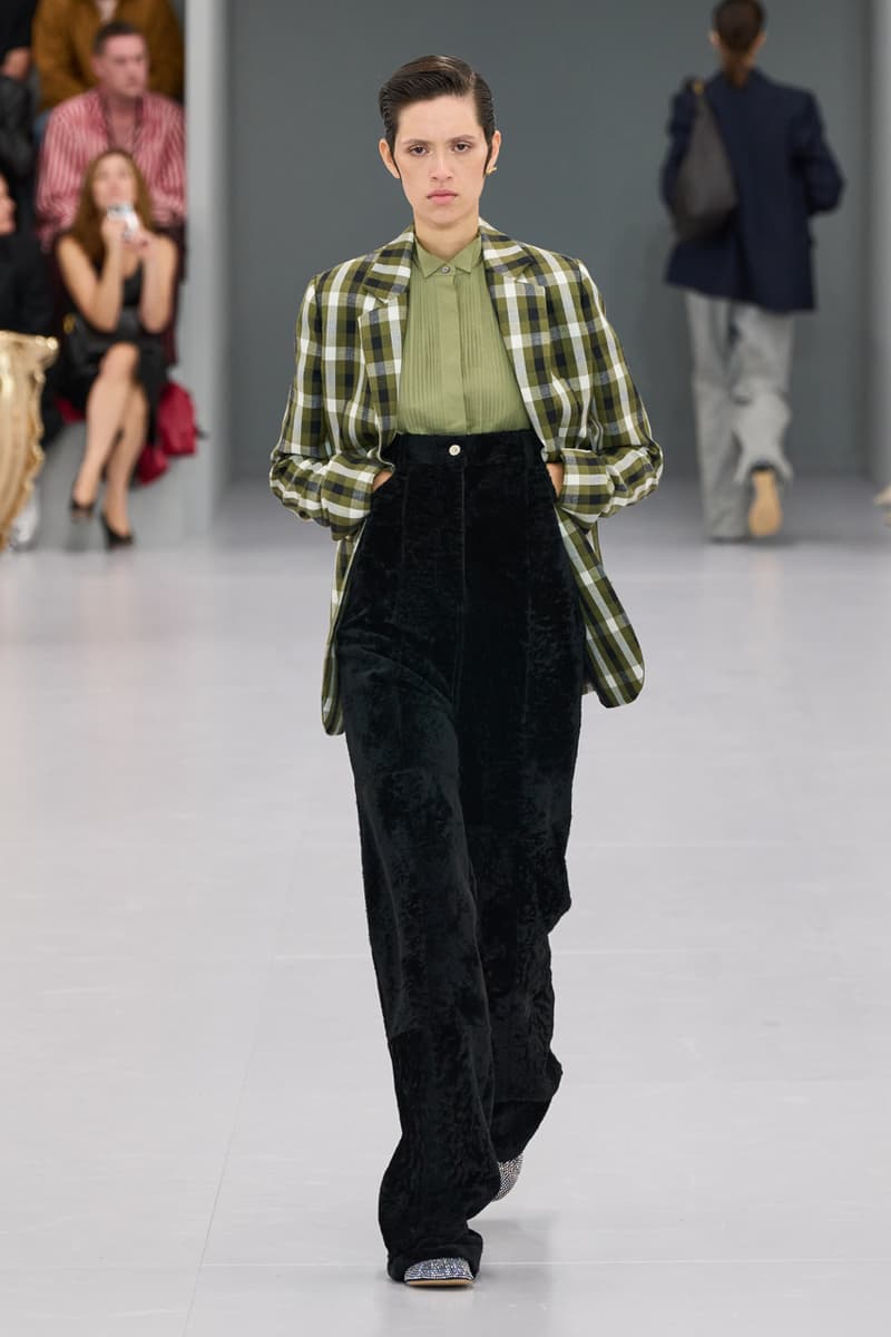 LOEWE Spring Summer 2024 Paris Fashion Week menswear womenswear runway Jonathan Anderson