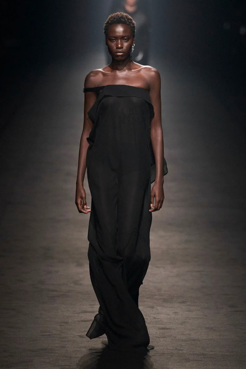 Model on the catwalk at the Ann Demeulemeester fashion show in Paris,  Spring Summer 2024 Ready To Wear Fashion Week, – A Shaded View on Fashion