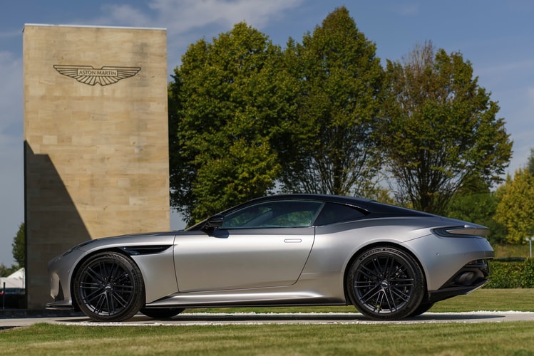 Nouveau modèle Aston Martin Nouvelle DB12, Configurateur