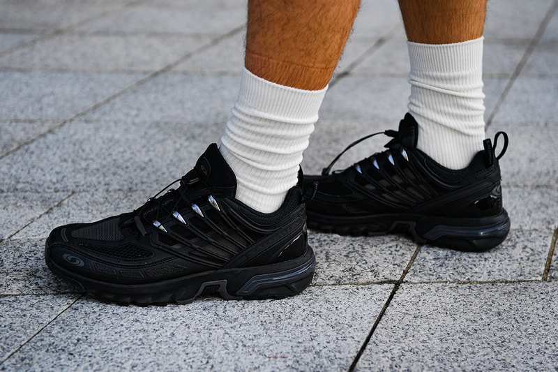 Best Footwear Trends at Seoul Fashion Week SS24 spring summer 2024 supreme nike shox martine rose new balance jaden smith nb550 air force 1 travis scott jordan dunks salomon asics