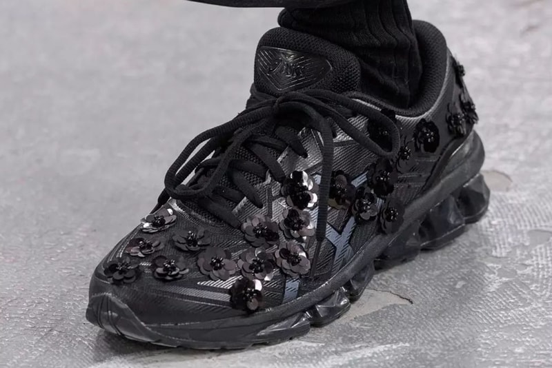 Cecilie Bahnsen ASICS GEL-QUANTUM sneaker trainer flower embellishment preview image SS24 paris fashion week spring summer 2024