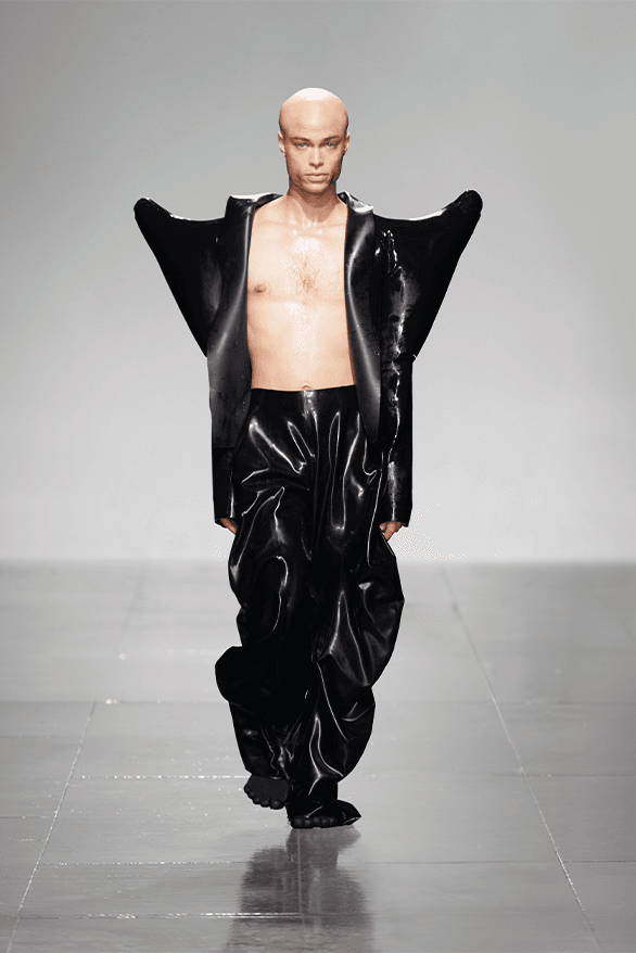 런던 패션위크를 꽉 채운, 주목해야 할 런던 신예 디자이너 브랜드, 스켑타, 메인스, 하리, 룰루 케네디, 패션 이스트, 올리 신더, 아론 애쉬