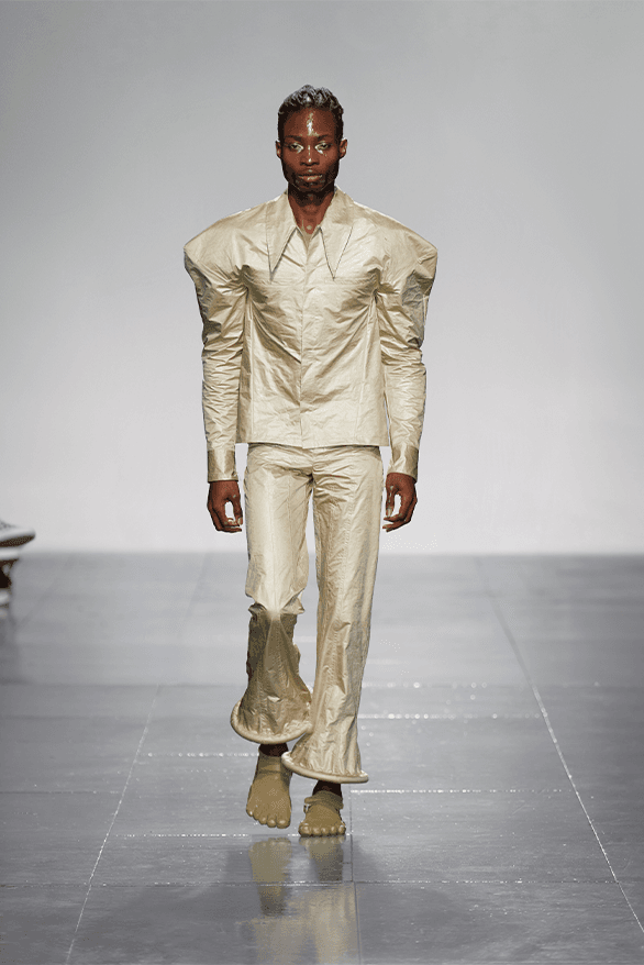 런던 패션위크를 꽉 채운, 주목해야 할 런던 신예 디자이너 브랜드, 스켑타, 메인스, 하리, 룰루 케네디, 패션 이스트, 올리 신더, 아론 애쉬