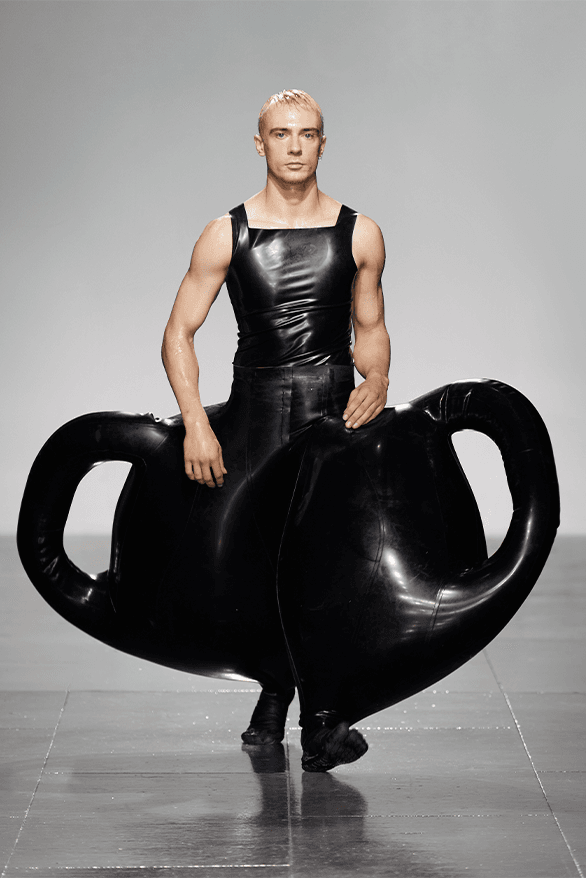 런던 패션위크를 꽉 채운, 주목해야 할 런던 신예 디자이너 브랜드, 스켑타, 메인스, 하리, 룰루 케네디, 패션 이스트, 올리 신더, 아론 애쉬