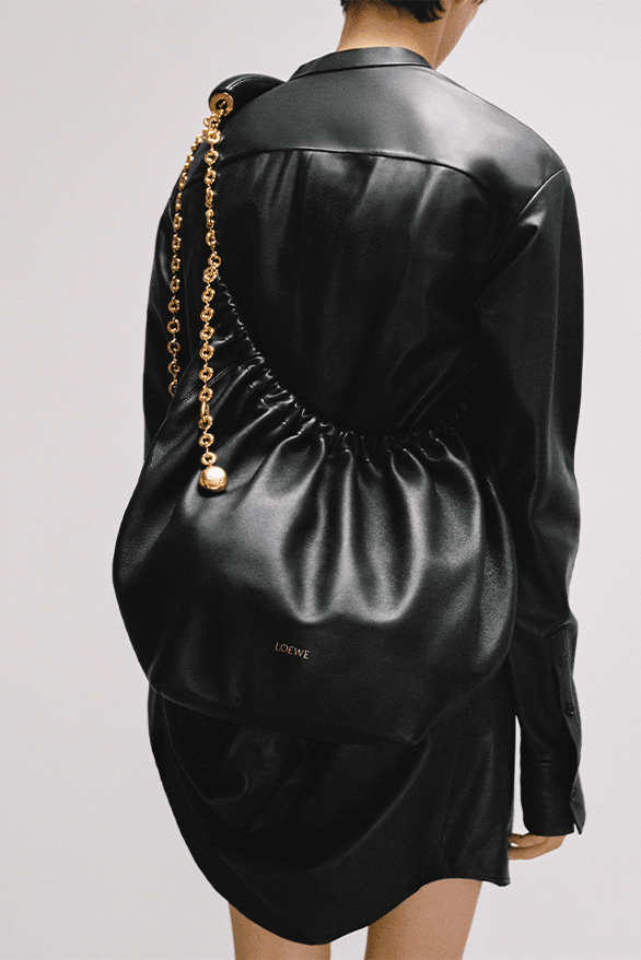 LOEWE Fall Winter 2023 Squeeze Bag Release Information details date menswear womenswear runway Paris fashion week