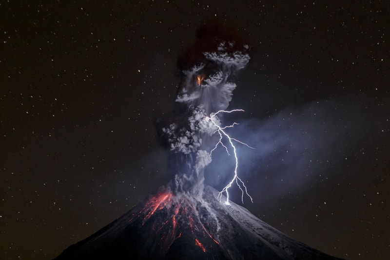 Magnum Photos Written by Light AI and Photography