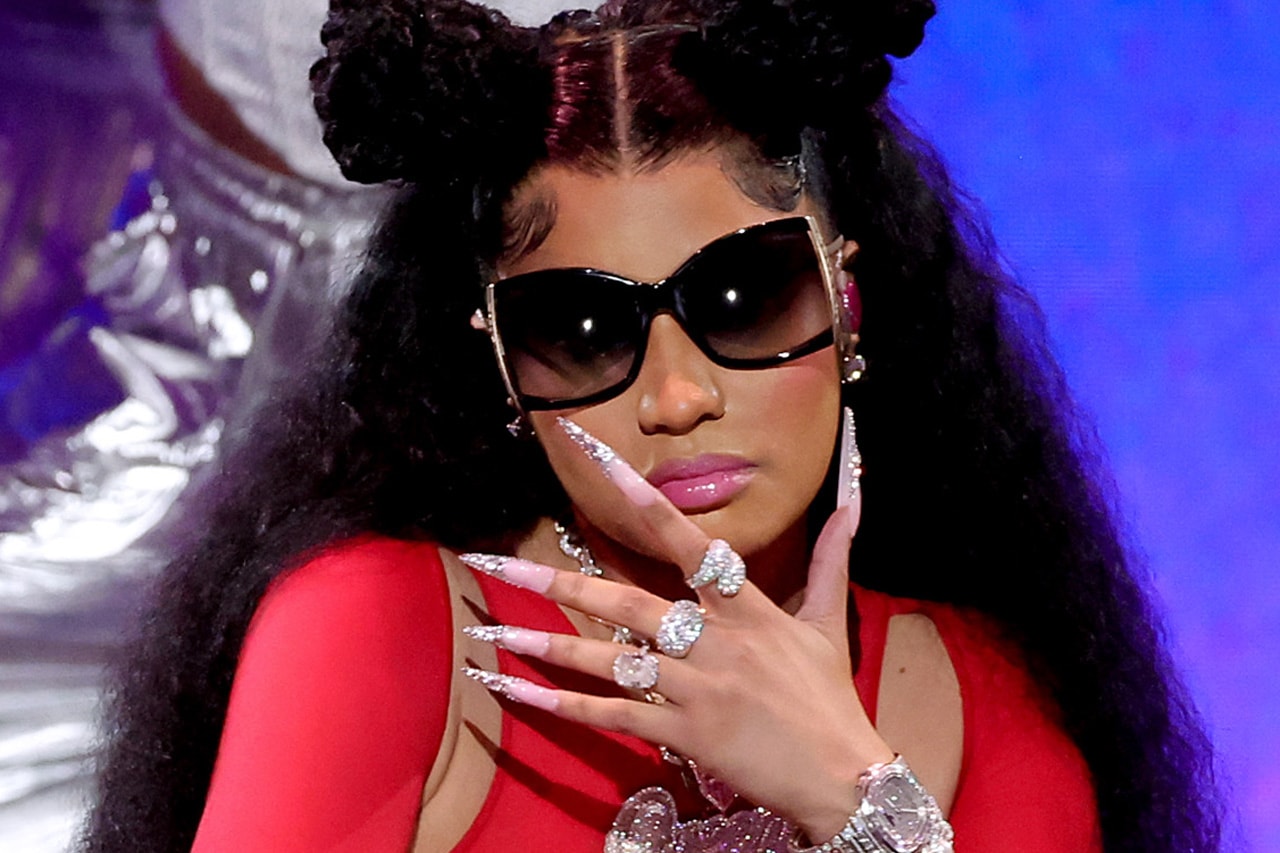 Nicki Minaj Debuts 'Pink Friday 2' Song at VMAs last time i saw you unnamed track album superbass queens new york barbie barbs roman tribute hip hop run dmc ll cool j anaconda lil wayne red ruby da sleeze 