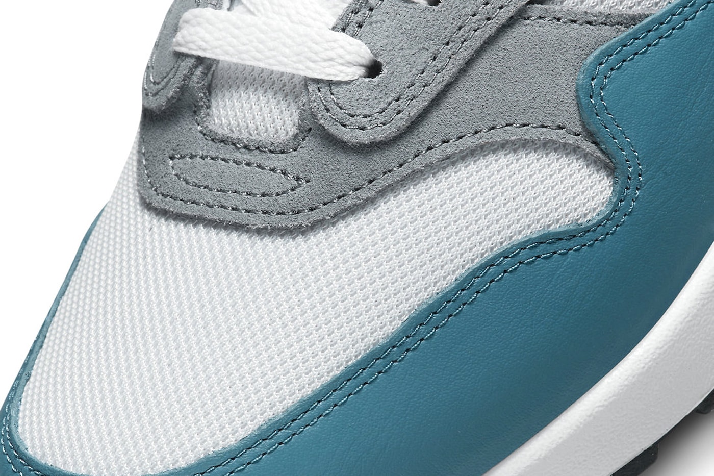 Nike Air Max 1 SC "Noise Aqua" Has an Official Fall Release Date FB9660-001 Photon Dust/White-Cool Grey-Noise Aqua october 20223 swoosh sneakers