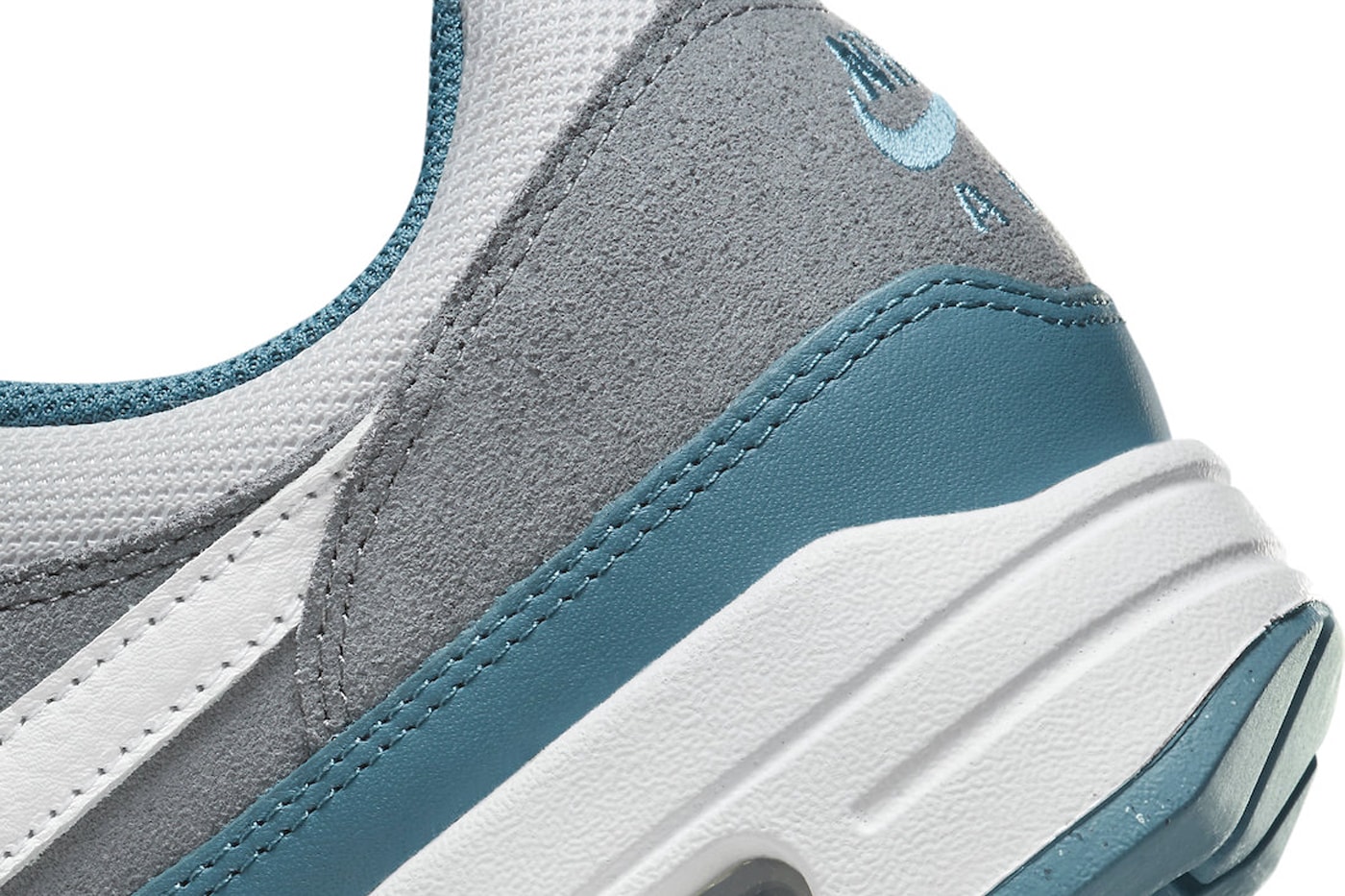 Nike Air Max 1 SC "Noise Aqua" Has an Official Fall Release Date FB9660-001 Photon Dust/White-Cool Grey-Noise Aqua october 20223 swoosh sneakers