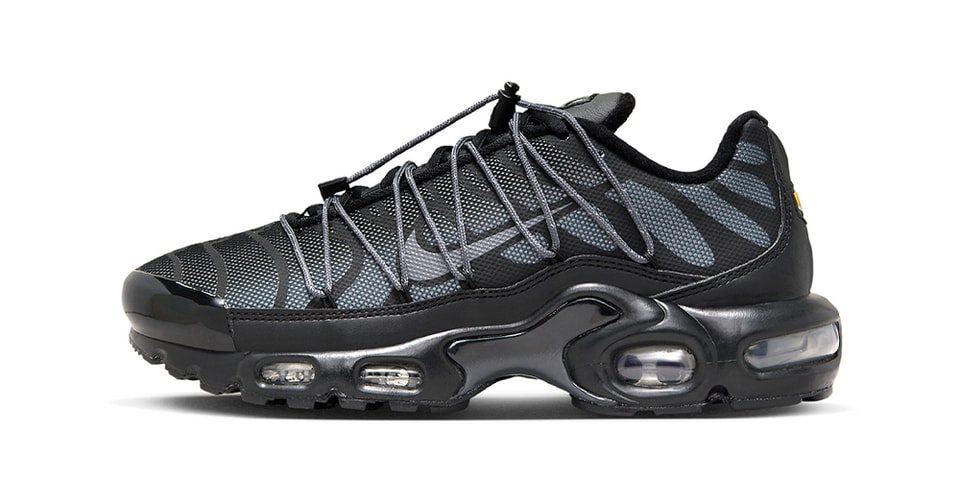 Nike Air Max Plus Surfaces With Toggle Laces and in "Black/Metallic Silver"