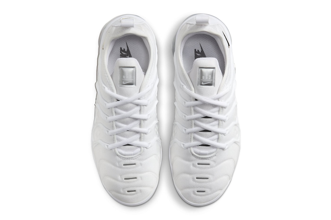 Official Look at the Nike Air VaporMax Plus "White Chrome" FQ8895-100 winter holiday 2023 air max triple white sole unit footwear sneaker