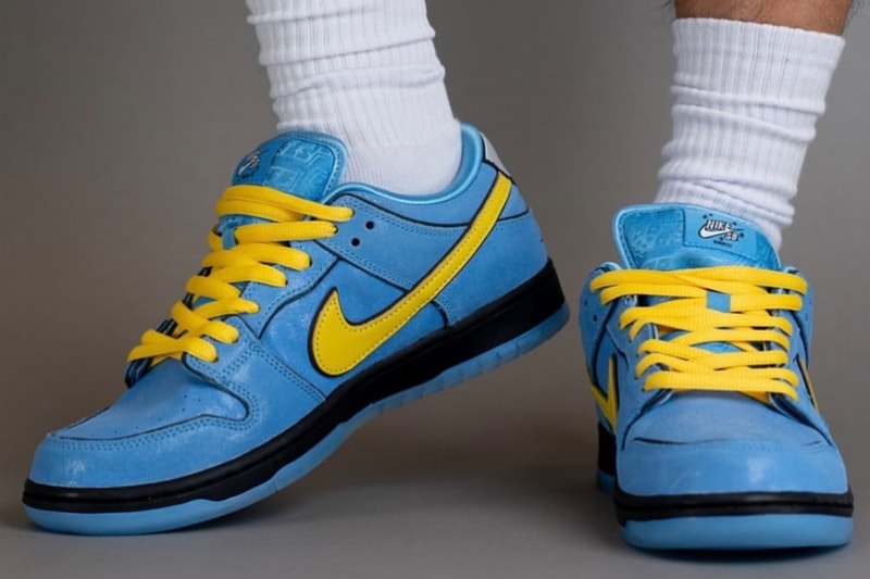 On-Feet Look at 'The Powerpuff Girls x Nike SB Dunk Low "Bubbles" FZ8320-400 blue Chill/Deep Royal Blue-Active Pink christmas holiday december 2023 yankeekicks blossom buttercup