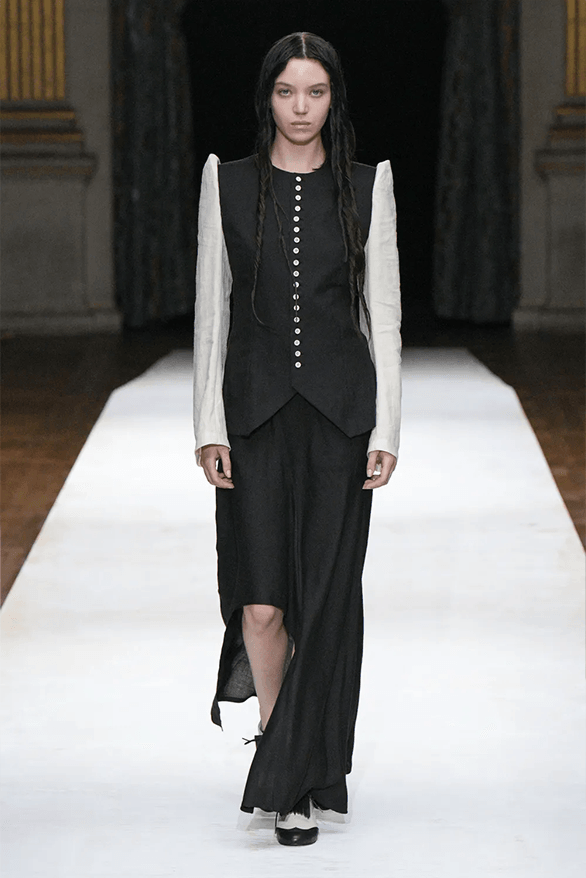 Yohji Yamamoto Spring Summer 2024 Paris Fashion Week menswear womenswear runway