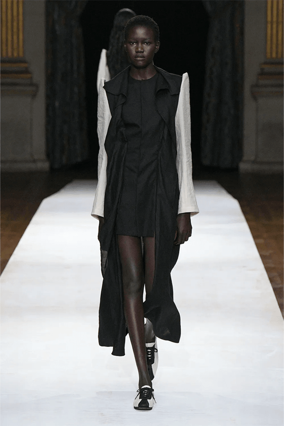 Yohji Yamamoto Spring Summer 2024 Paris Fashion Week menswear womenswear runway